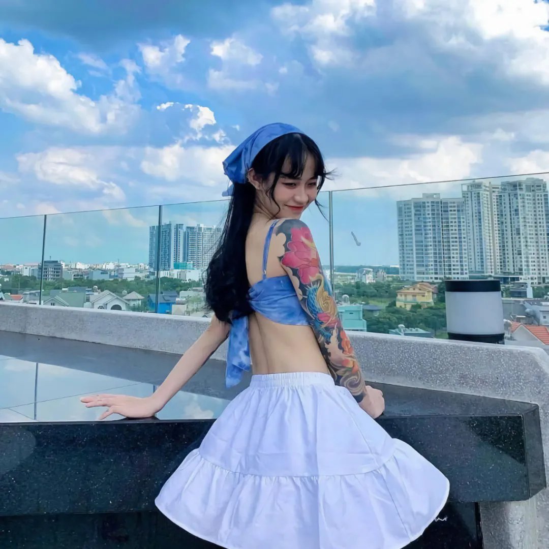 313套房海报