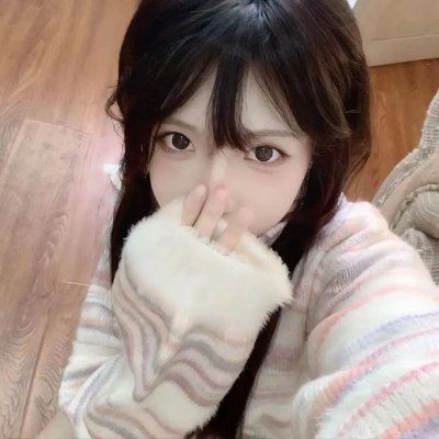 雾中湖海报